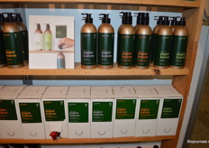 Sanderijn: "Deze aluminium flessen zijn ideaal voor hergebruik en kunnen gevuld worden met de dispensers."