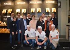Deze mag natuurlijk niet ontbreken: de jaarlijkse groepsfoto van Van der Westen Organic family bakery.