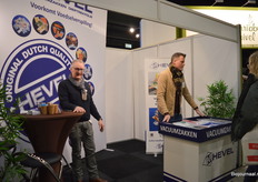 Henk Harkink en Martijn Hollanders bij Hevel Vacuum. Henk: "Dit is altijd een goede beurs, wij benadrukken dat we voedselverspilling tegen kunnen gaan door vacuüm te verpakken."