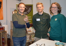 Leo den Hamer (Mont Blanc Foods) met Roeland Gerding en  Mandy Goes van De Groene Winkel Zeist.