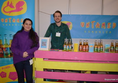 Untamed Kombucha debuteerde op de Biobeurs. Sameen Ansann en Joris van den Broek waren  verheugd om te kunnen melden dat de kombucha binnenkort bij Udea verkrijgbaar zal zijn.