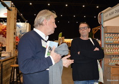 Ruud van Tol (Mattisson Healthcare) in gesprek met Remco de Haas van Holland Pharma.