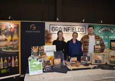 Nancy Seuren, Kim Huppertz (allebei GreenSprout) met Jelmer Daniels van Good Foods. Bij Good Foods zijn de merken Gusto Organic, Grainfields en Hampstead verkrijgbaar. Binnenkort komt er een nieuwe bakmix bij.