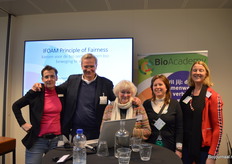 Namens BioAcademy: Merle Koomans van Dries, Volkert Engelsman, Edith Lammert van Bueren, Geertje Schlaman en Ingrid Veeman.