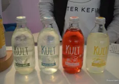 Nieuw van KULT Kefir: Water Kefir (ongepasteuriseerd) in flesjes. 
