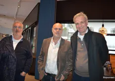 Bio-boer Alex van Hootegem, Jaap Korteweg en Volkert Engelsman (Robin Food Coalition). 