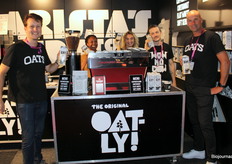 Het team van Oatly. Zij hebben de Bio Barista haverdrink.