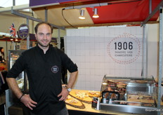 Bram Hakvoort van 1906 - makers van Charcuterie.