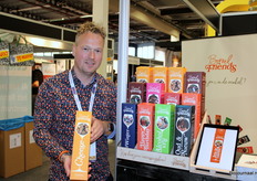 Johan Hamerpagt van Jovino Import. Hebben een nieuw concept. De verrasingsbox van borrelfriends voor de wijnliefhebber die houd van gezellig borrelen met familie en vrienden.