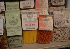 En deze biologische maïspasta.