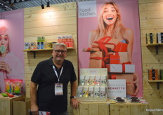 Michel Hendriks van Foodkitchen vertelde ons wat meer over de nieuwe Bennetto chocolade. Bij Foodkitchen is ook de bio-thee van Mr. Jones verkrijgbaar.