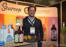 Sake Thorenaar vertelt dat ze heel positieve reacties krijgen van bezoekers die de siropen van Searoop proeven. 