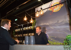 Jaap Matthijssen bij Geels Koffie & Thee. De best verkopende bio-thee is de gember-citroen kruideninfusie. 