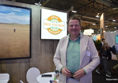 Mikel Pouw bij Nice to Meat International. "Bio is klein bij ons, maar hoort er bij, het heeft echt meerwaarde." Het biologische Vlees komt met name uit Nederland en Wales.
