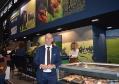 Bij Luiten Food vertelde Patrick Luk dat het bio-aandeel steeds groter wordt. Ze kopen het vlees via verschillende partijen in en de vraag is redelijk stabiel.