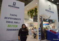 Sinyu Poon geeft bij Goedegebuur Vlees Rotterdam aan dat de vraag naar biologische producten stabiel is. "Er is eigenlijk altijd wel vraag naar."