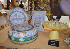 De nieuwe bloemen-geitenkaas van Bastiaansen Bio kaas.