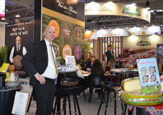 Maarten Jan van der Heiden bij Van der Heiden Kaas. "Als de klant biologische kaas wenst, dan regelen we dat. Er is met name vraag naar Goudse bio-kaas."