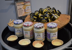 Zij namen onder meer deze biologische mayo's van Van TON mee.