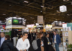 Veel volk in hal 5A.