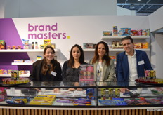 Op de foto bij Brand Masters: Estelle de Wolff, Zayira Lichgar, Renate en Martijn Peeters.