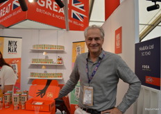 Nog een Nederlander tussen de Britse exposanten: Dmitri Peters van JetDrinks. Hij hielp Nix&Kix op de beurs (één van de merken die bij JetDrinks verkrijgbaar is). 