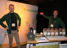 Jarco Pars links, naast Jan Koelmans van Poldergraan; de originele zadenkwis trok veel aandacht