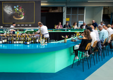 L 'Exception: "Acht sterrenchefs verzorgde in totaal acht lunches, verdeeld over vier dagen; grandioos succes i.c.m. met onze wijnen"Fotografie: Bram Kosterink fotografie (bramkosterink.nl)