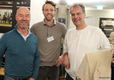 Links Marco Molier en Arnoud Weehuizen van BioCore naast rechts Gert Kogeler van Eosta