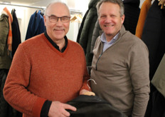 Links Peter van BD Totaal naast Gijs Hoefsloot van Boerderijs