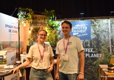 Brute bonen vergaart haar koffiebonen uit het Bos met Sanne Bolle en Job Bröcker