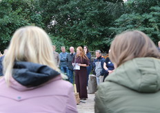 Gea van Klompenburg opende de open dag met een speech