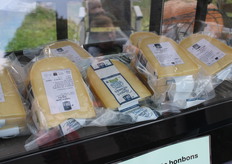 Naast de eigen producten, verkocht De Grote Wiede ook biologische kaas van ERF-1