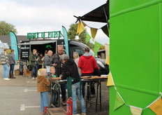 Ook voor de inwendige mens werd goed gezorgd met biologische friet en pizza