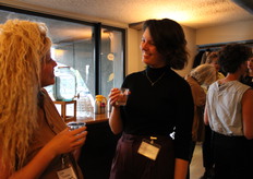 Isa Tozer en Saskia Dorssers, beiden van Slow Food Youth Network
