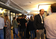 Voorafgaand aan het diner werd er volop genetwerkt