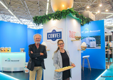 Shelley Wattimena en Henk van Amersveldt van Eicom Barneveld met praktische oplossingen voor ''perfect te pocheren eieren in de professionele keuken''