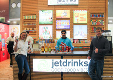 Suzanne, Kerem en Mees van JetDrinks, met onder andere Santani Organics: ''We zien vooral in Duitsland een duidelijke vraag naar biologische dranken.''