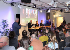 Jan Groen van Green Organics bedankt de panelleden en alle aanwezigen