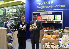 ONE DAY ONE Fruit (YANTAI) CO. met Catherine Yin and Nick Yang, ook zij bieden gember en knoklook aan in bio