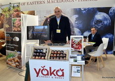 Baris Moustafa van YAKA had bezoek van Dr. Korkmaz van Adalia, die poseerde even mee