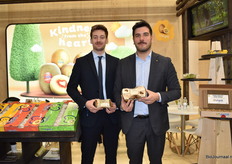 Jingold heeft ook bio gele en groene kiwi Met Giacomo Mazzotti en Andrea Zambelli