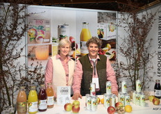Krista en Frederic Lerouge van Lerouge Natuurlijk, dat haar verse (biologische) bruisende fruitsappen aan het publiek liet zien