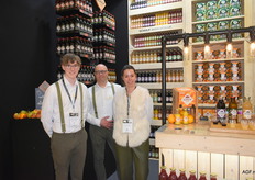 Ties Woudenberg, Filip Schelstraete en Klaar Plovie van Schulp Vruchtensappen. Geen noviteiten op de stand van de Nederlandse sapproducent, maar het vertrouwde gamma, waarbij de seizoenssappen een speciaal plekje kregen