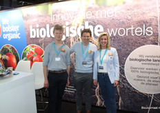 Joep Kengen, Maarten Vosselman en Annemarie Kruize van De Bolster vertellen vol enthousiasme over hun nieuwe paprika-onderstam.