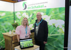 Aukje Vogels en Johan van der Breggen van De Schakel leggen graag aan je uit waarom je meer diepvriesgroenten moet eten.