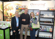 Lucio de Berti van Clearspring, samen met Willem van Wijk en Hanneke Kroon van Natuurplan.