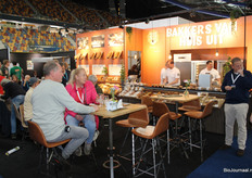 De stand van Bakkerij Van der Westen, met al zijn lekkers, is altijd een van de grote publiekstrekkers op de Biobeurs.