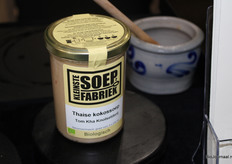 Nog niet verkrijgbaar in de winkel, maar wel te proeven op de Biobeurs: Thaise kokossoep is de nieuwe soepsmaak van de Kleinstesoepfabriek.