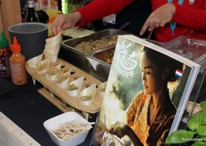 OnOff voorzag iedereen van een heerlijk biologisch hapje.